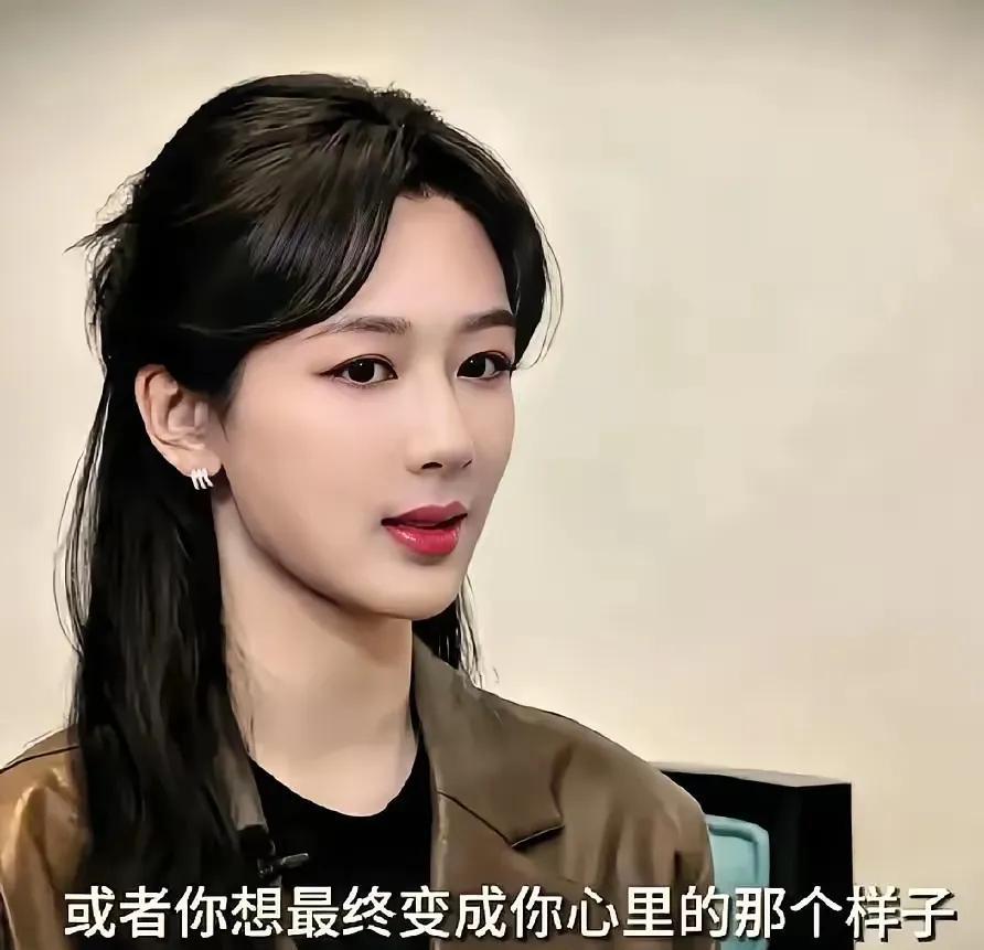 宋佳说，杨紫说话水平很高，出口成章，对于任何问题，不管是她想说的还是不想说的，她