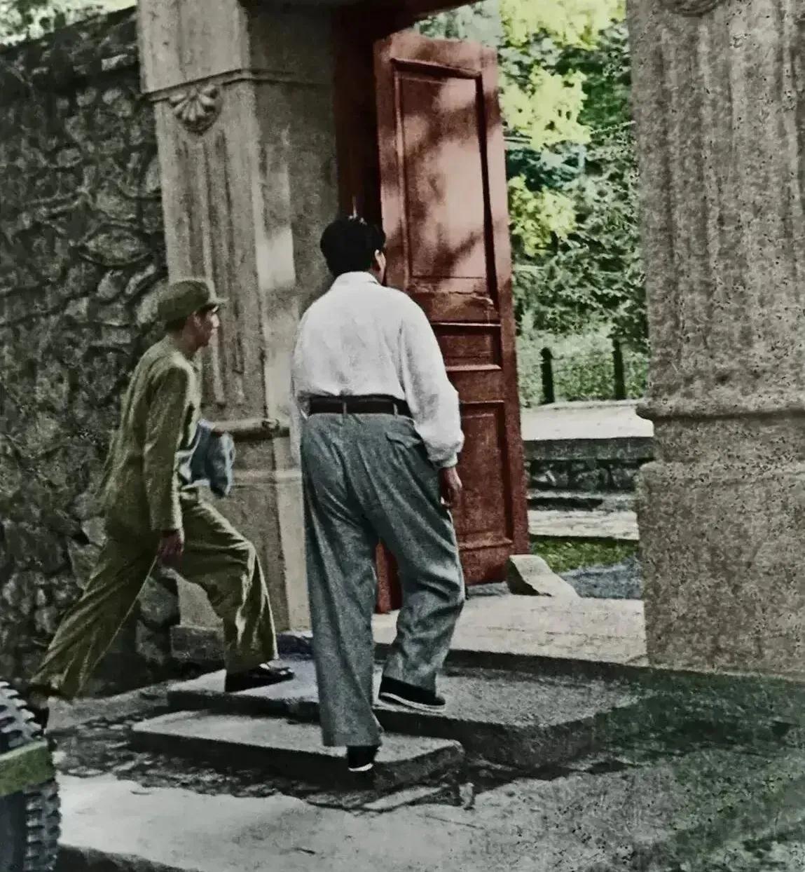 有这两仗在，说他华夏顶级军事家，不为过吧。抗战胜利后，华夏史上规模空前的解