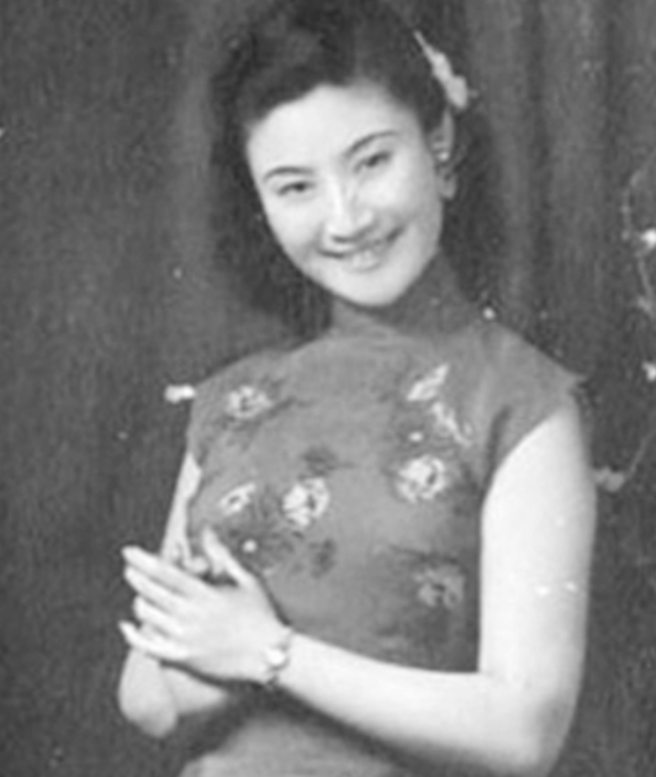 1966年，“京剧皇后”言慧珠自缢前，她拉着11岁的儿子跪在丈夫俞振飞面前，嘱托