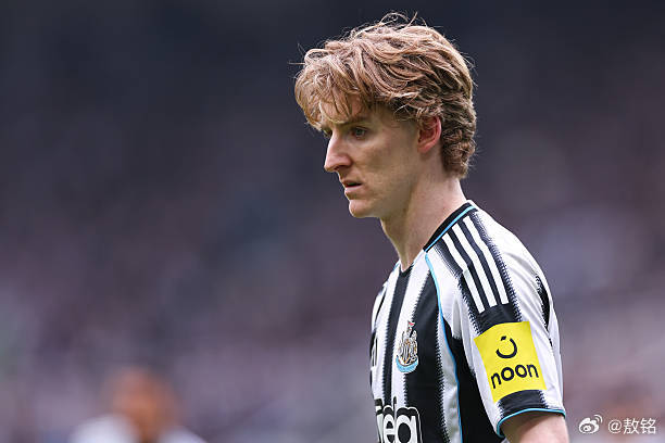 英超周中踢欧冠确实累，利物浦、切尔西、纽卡斯尔都输了。但我感觉一会儿热刺会跟打