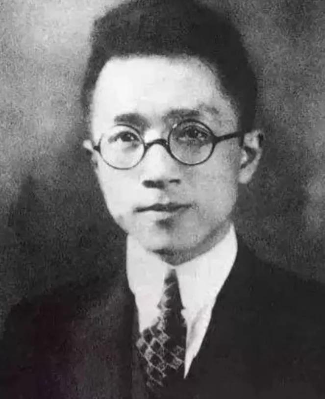 1965年，71岁胡适去世3年后，80岁情人韦莲司特意给遗孀江冬秀，寄去一箱东西