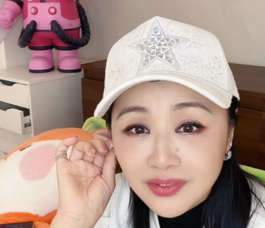 曹颖聊天，粉丝说: