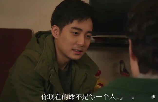 细想想《六姊妹》的剧情，其实何向东最后欠了一屁股债和何家丽也脱不了关系。 从