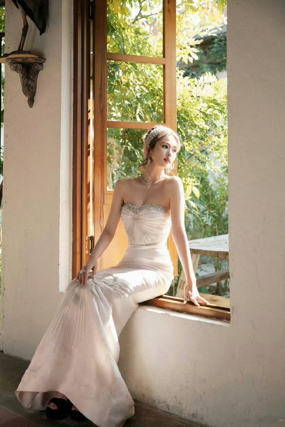 白鹿白鹿今天美得我成开水壶了！今天造型和摄影师都很好​​​