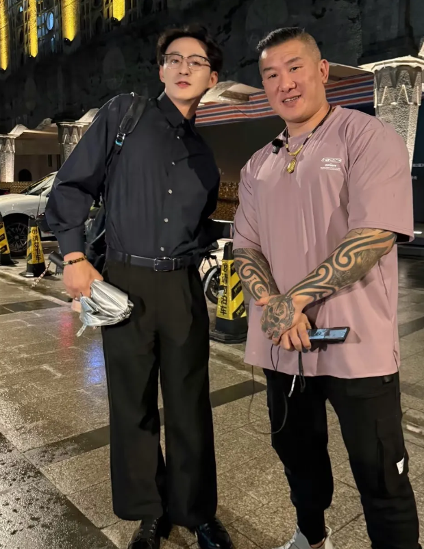 网红馆长又有大瓜啦！这一次所有的网红都集体沉默了，他们不是怪馆长太受人喜欢了