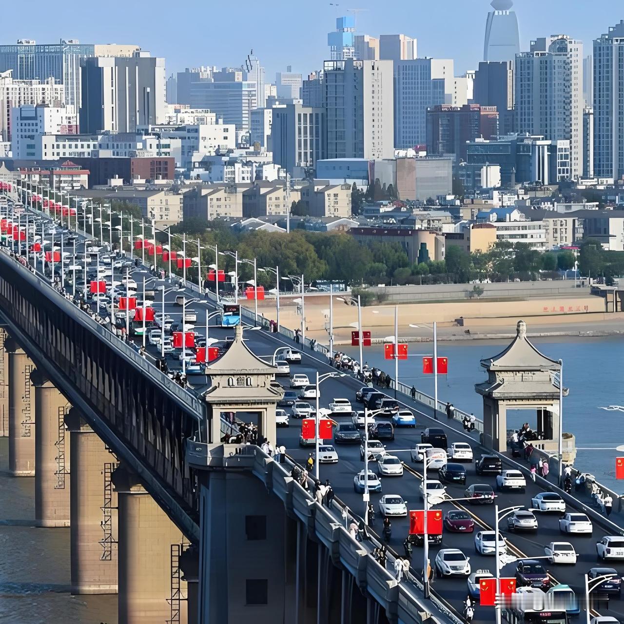 武汉2025年终答卷太惊艳！身为亲历者必须给满分💯12月的江城寒意渐浓，