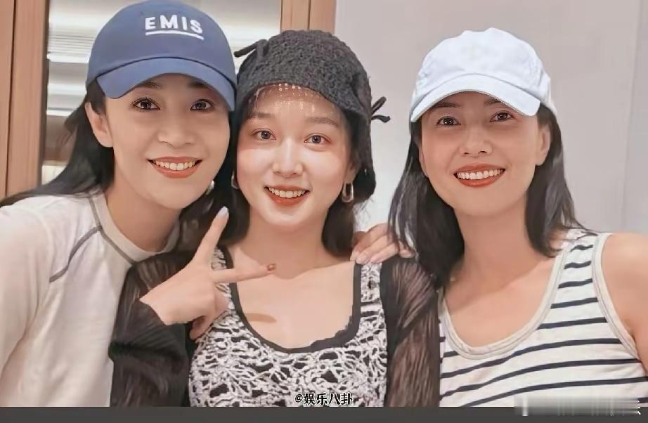 原来高圆圆夏露认识啊，夏露还是太低调了，她圈子还是很高端的只是低调而已。她俩是