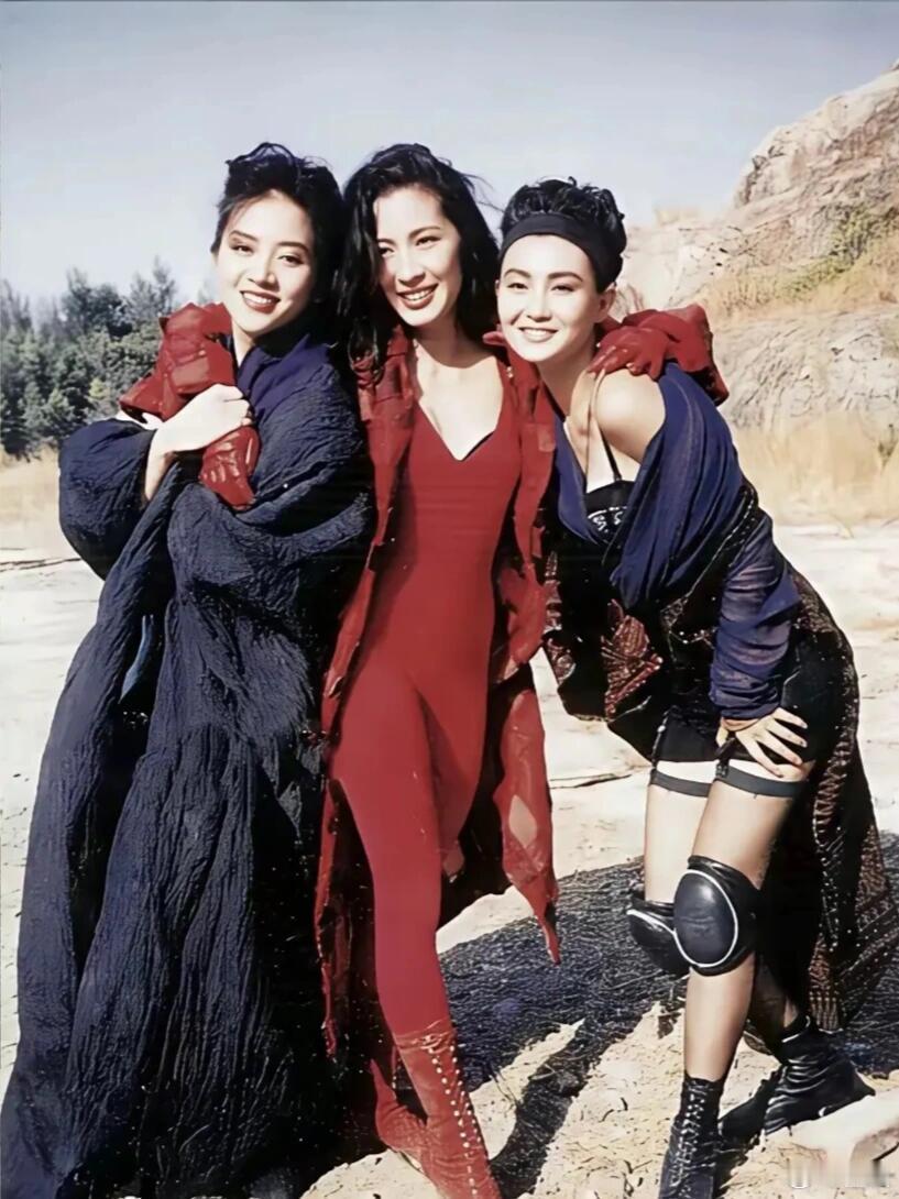 能把他们三个全部认出来的，一定是香港电影的忠实粉丝了。