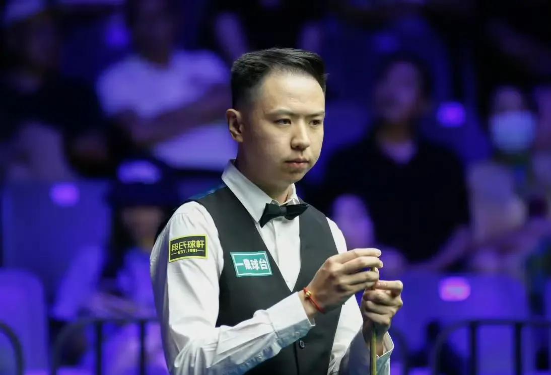 随着斯佳辉5-2击败马奎尔，斯诺克武汉公开赛八强中中国球员就占据三席，分别是张安