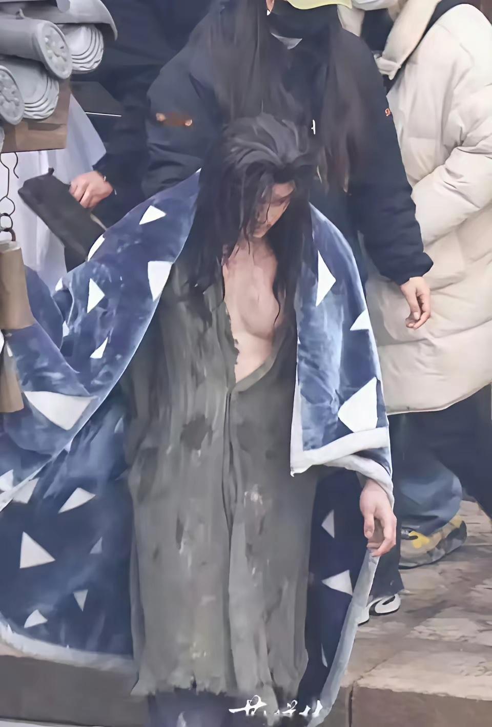 男演员禁止练胸好吗刷到一整个被吓到，我真的恐乳了！