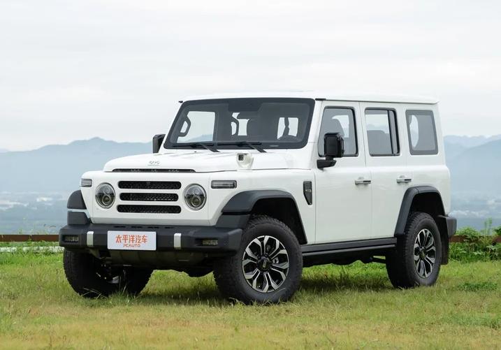 212T01柴油版10月15日上市！预售价16.99万，硬派越野圈这是准备“糙