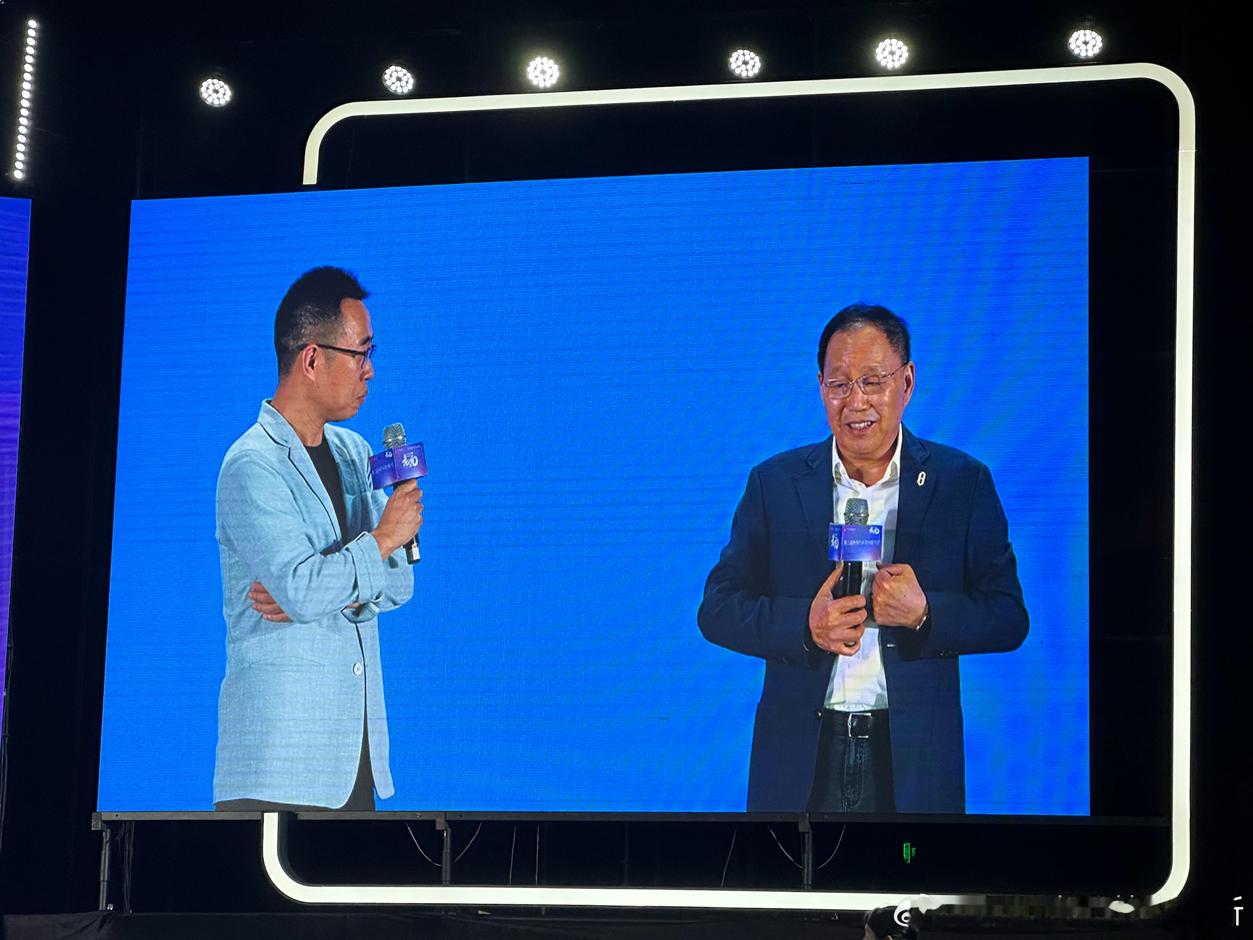 赛力斯张兴海：M9去年销售近15万辆，很快会破20万保有量。M9覆盖50万以上，