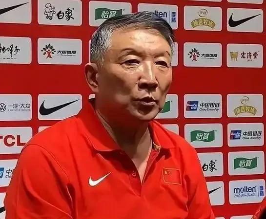 宫鲁鸣看明白了，亚洲杯阵容有变2025年女篮亚洲杯已经临近，从中国女篮的几场热