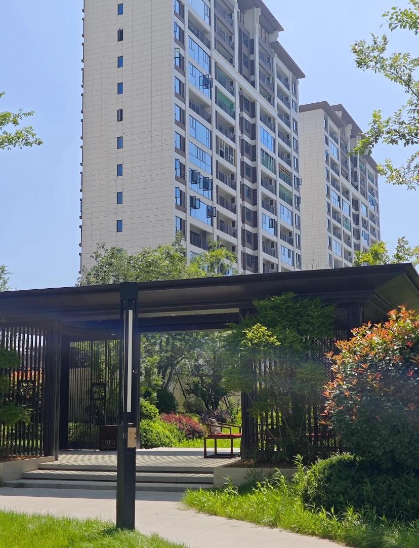 看新闻了吗？上海这位父亲的操作，简直是“姜还是老的辣”！为儿子婚前全款240