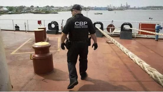 越南还是一个主权独立的国家吗？你说可笑不可笑，荒唐不荒唐？越南竟然允许美国突击检