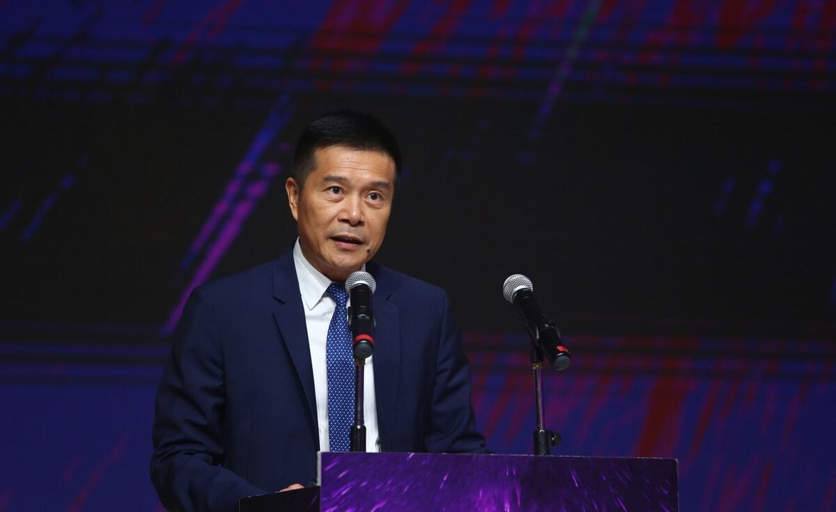 陈海涛发火了！在被看好的情况下，杜锋又带领广东男篮输掉主场比赛！如果说输掉几分还