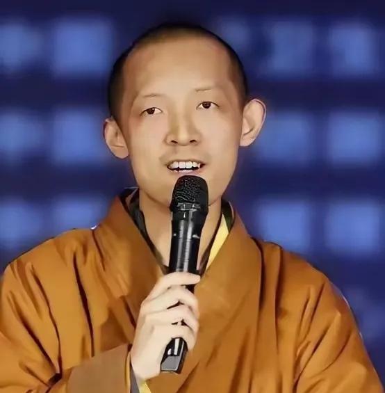 🌛他放弃50万奖学金，非要出家当和尚！父母哭求也拦不住他，9年后他说出原因