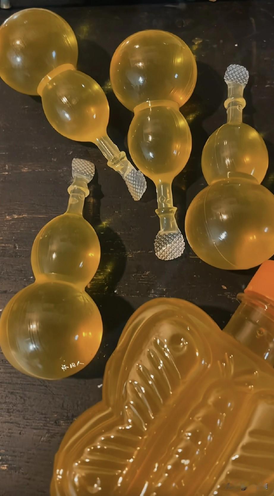 原来记忆是有味道的，一看到它我的嘴里似乎还有一股甜味！