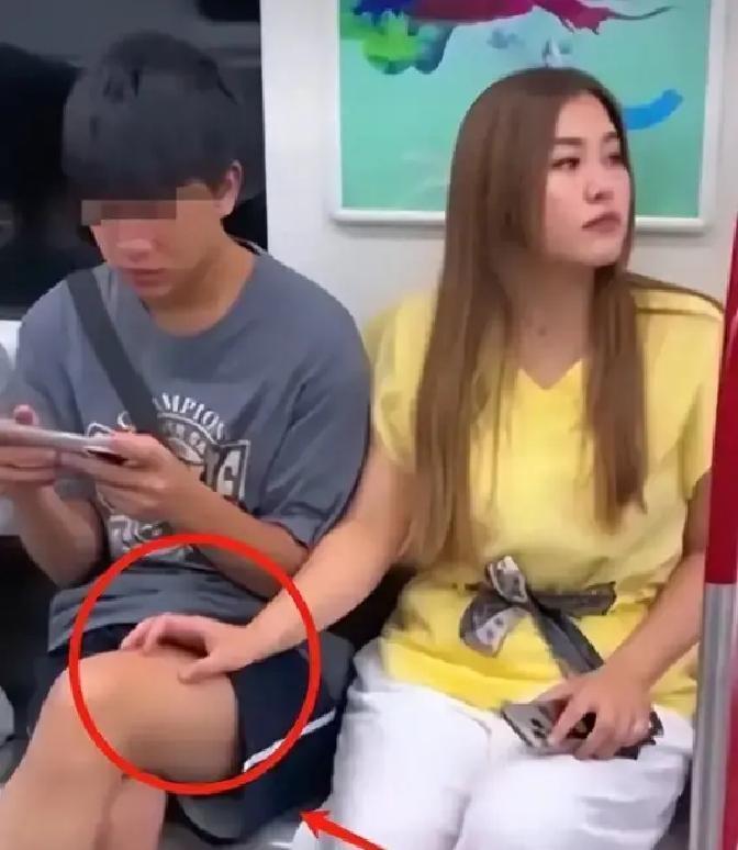 一段“测试治安”的视频，如何翻车成跨国舆论事故？2025年初，她带着约10