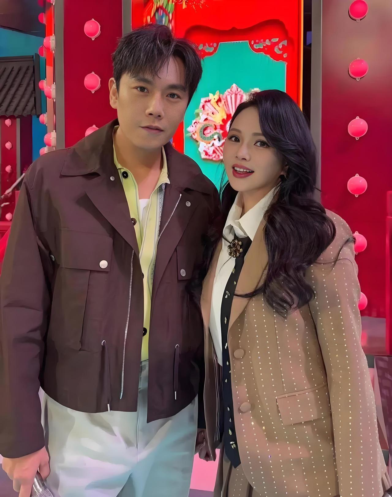 秦昊是绝对不会离婚的，原因很简单，不是因为伊能静名气大能带来资源，而是他对伊能静