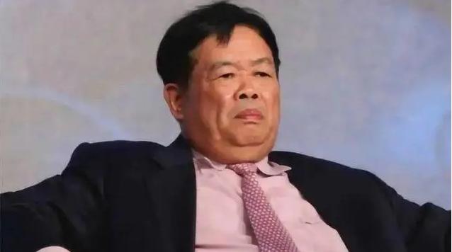 2007年，曹德旺把女婿叶舒叫到办公室，吩咐秘书不许任何人打扰！他对女婿