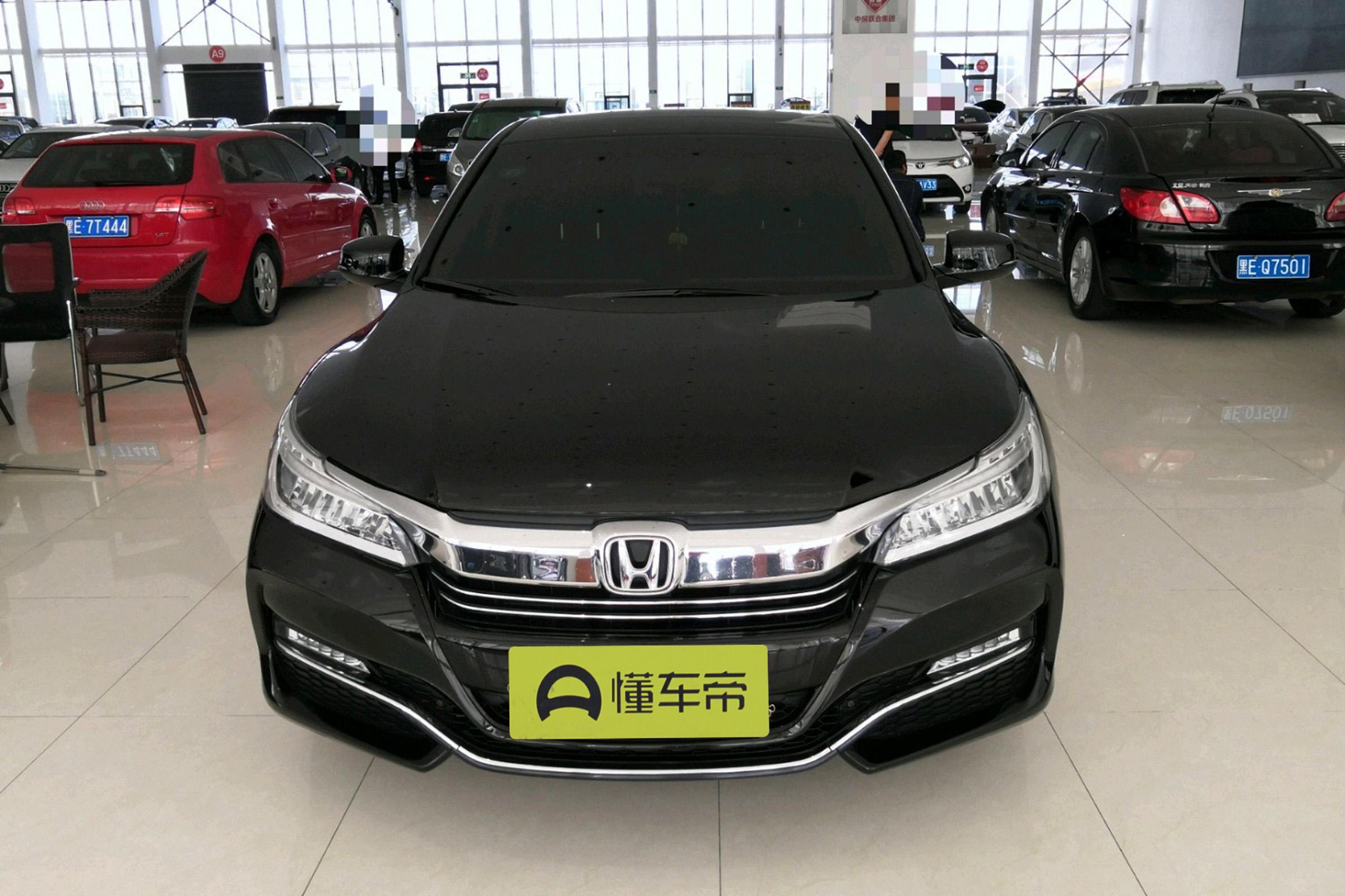 二手雅阁别乱捡漏！不同年款差距天差地别很多粉丝后台问我：都说本田雅阁二手市场保有量大、省油耐用，平台