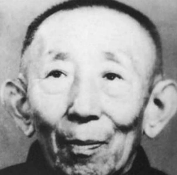 1956年6月，湖北蒲圻，正在家里劳作的王天相忽然接到县里的通知，让他立刻赶到省