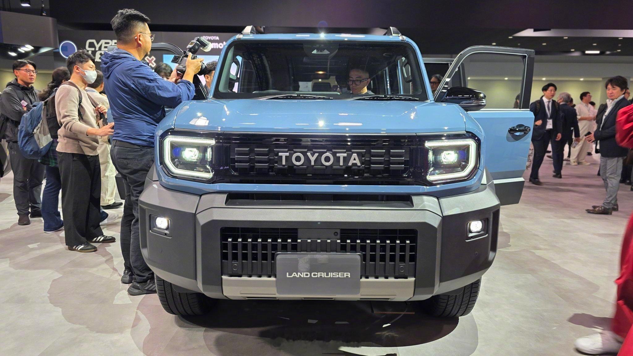 只有一辆不是RAV4，你反应过来了吗？[doge]（图自网络）​​​