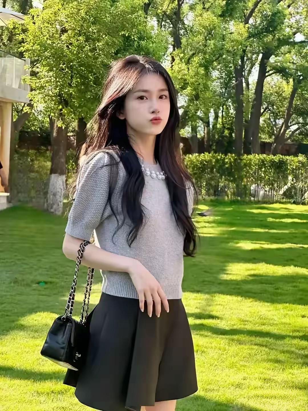 嘟嘴女孩