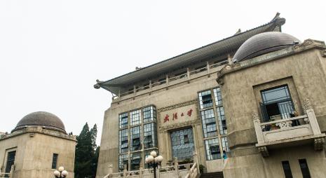 很多湖北考生和家长分不清荆楚优师和荆楚名师，其实两者核心一致，都是定向培养基层教