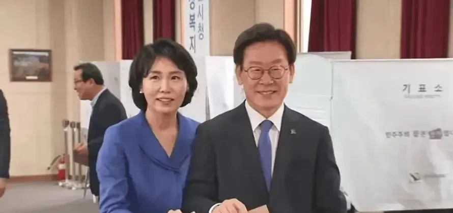 李在明又画饼韩国民众要当心韩国总统大选风云突变，李在明