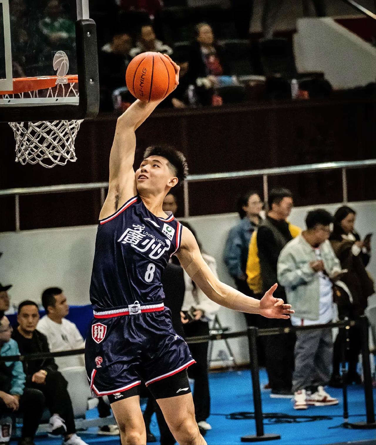 广东77-74险胜宁波，一战打出3个不争的事实！1，徐杰就是广东男篮的绝对