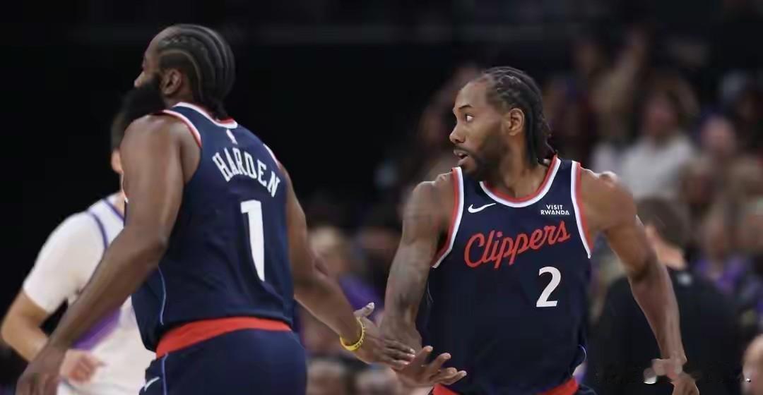 感觉快船队内部已经貌合神离了。尤其是球队核心伦纳德和哈登的态度确实令人回味!大