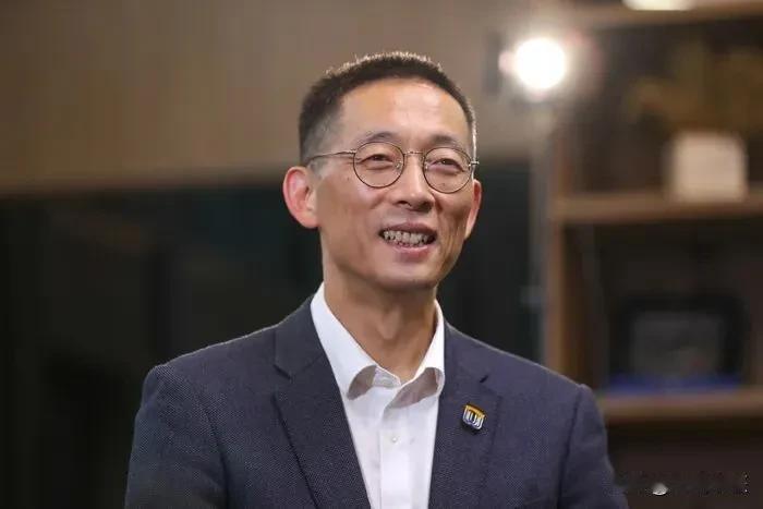 施一公发出疑问：清北的毕业生都流向何方了呢？这一问题既扎心又值得深入思考。清华