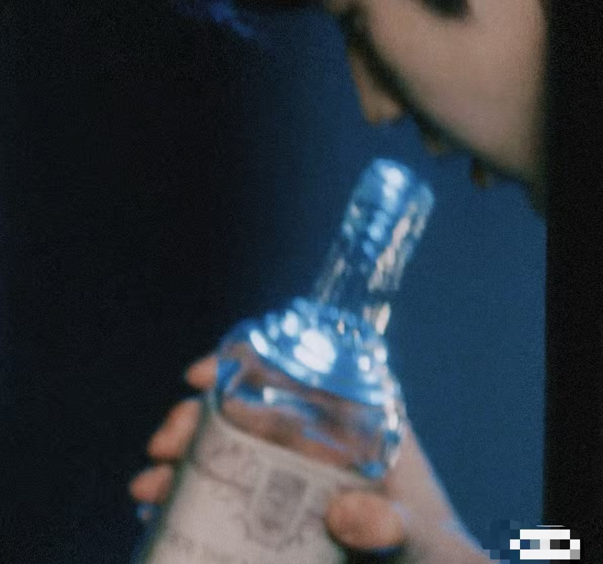 严肃品鉴张凌赫温柔爆粗口这段张凌赫买醉戏震撼美味级别说真的醉酒戏要演出层次很难