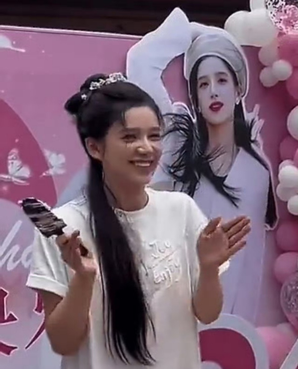 四普里怎么没有张婧仪一席之地​​​