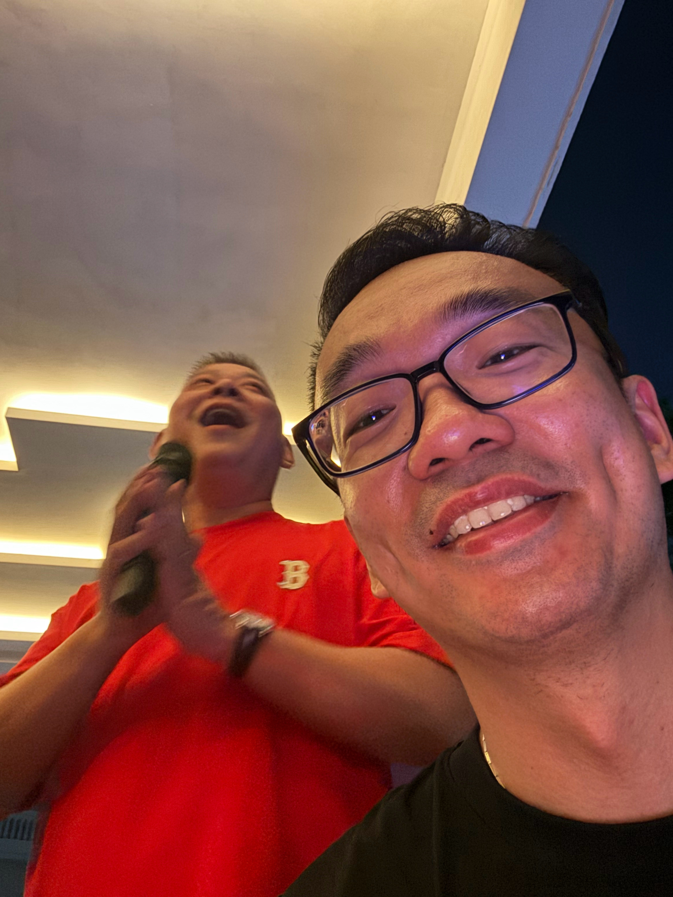 陪老人家试试新设备[大笑][大笑]​​​