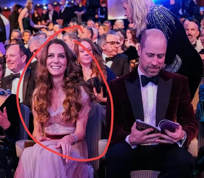 “头重脚轻”，凯特真的瘦成了“纸片人”！如今的凯特，怕是难回去了！不管是颜值