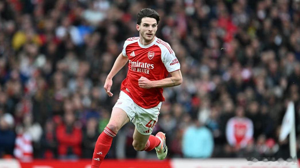 【枪手伤情更新】赛前发布会上，塔帅对球队伤情进行了更新：“萨利巴无法出战。我们正