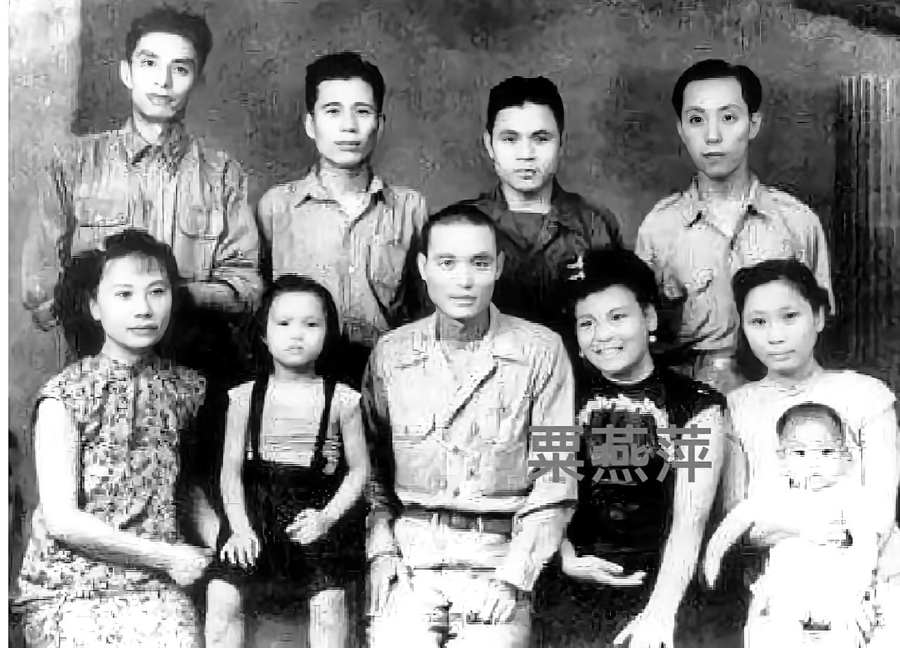 1980年底，沈醉头回出大陆，领着闺女落地香港，就为探前妻粟燕萍。见着人家现