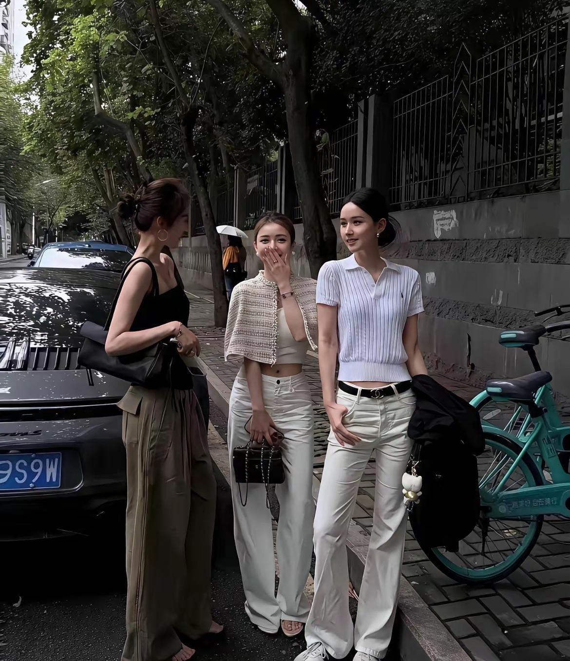 这三位美女我都好喜欢，大家说我怎么做才能追求带到三位美女。