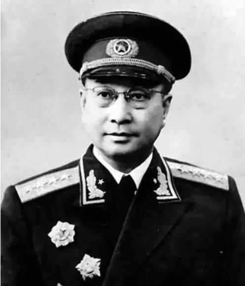 61年陈赓找到一推拿医生：过去的事由中央承担责任，你咋不来找我“老董，中央可没