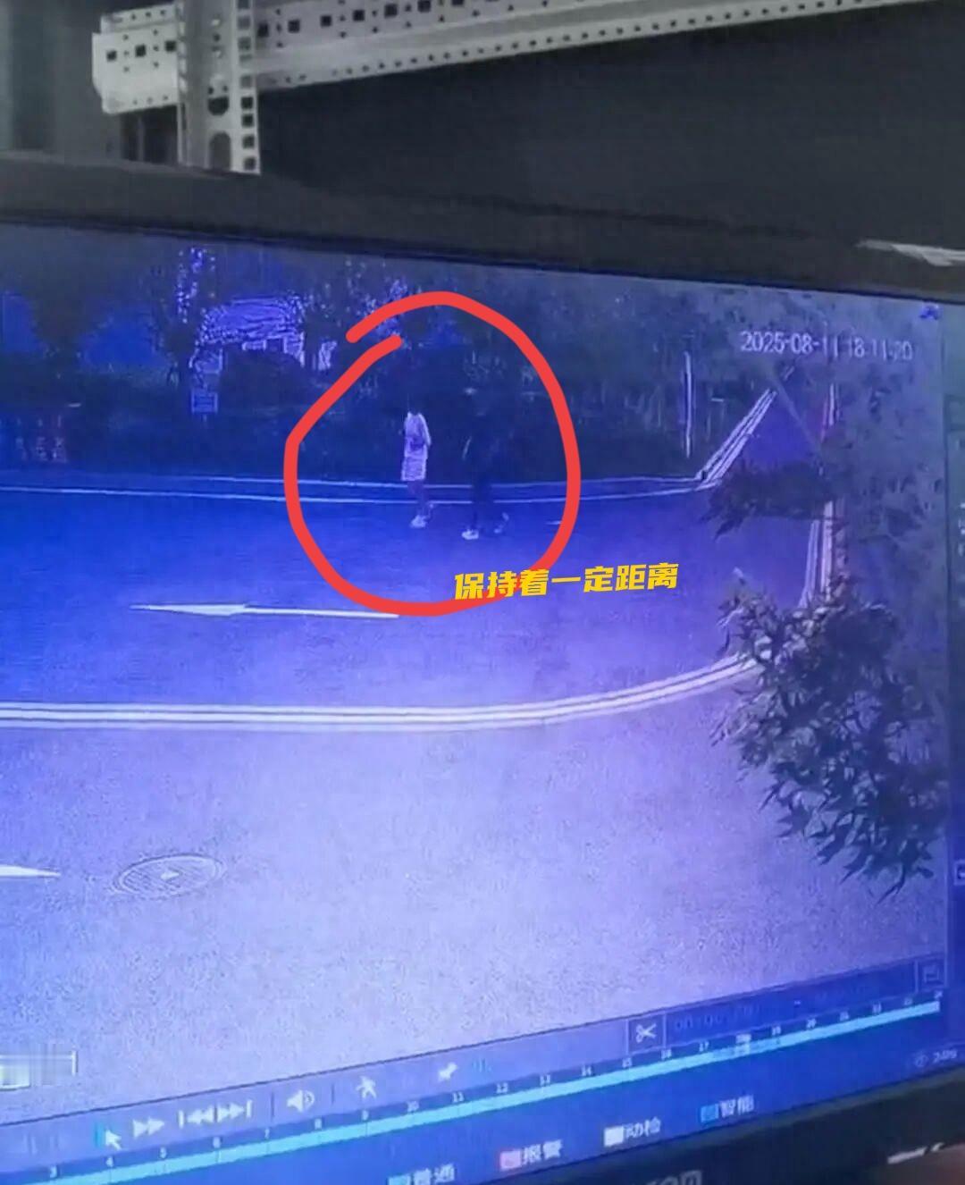 监控被偷看，丈夫怒了，她却被法院驳回？浙江瑞安这事儿就很离谱。魏女士只是去酒