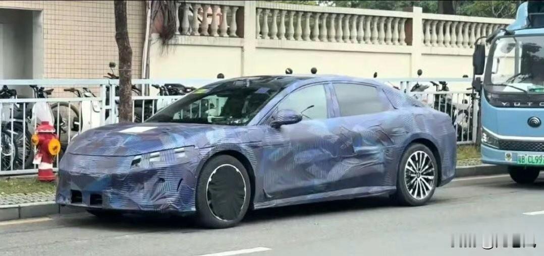 比亚迪大汉技术没什么问题。销量的话不怎么看好。轿车是特别吃品牌的。现在主品