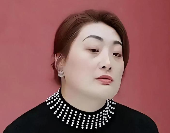 哇塞，看到一个观点太牛了！特地来分享给大家。说宗馥莉其实在她爸还活着的时候就一