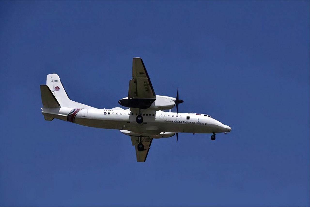 就在3月18号，菲律宾两架C-208型机，没经过中国政府批准，就擅自闯进了黄岩岛