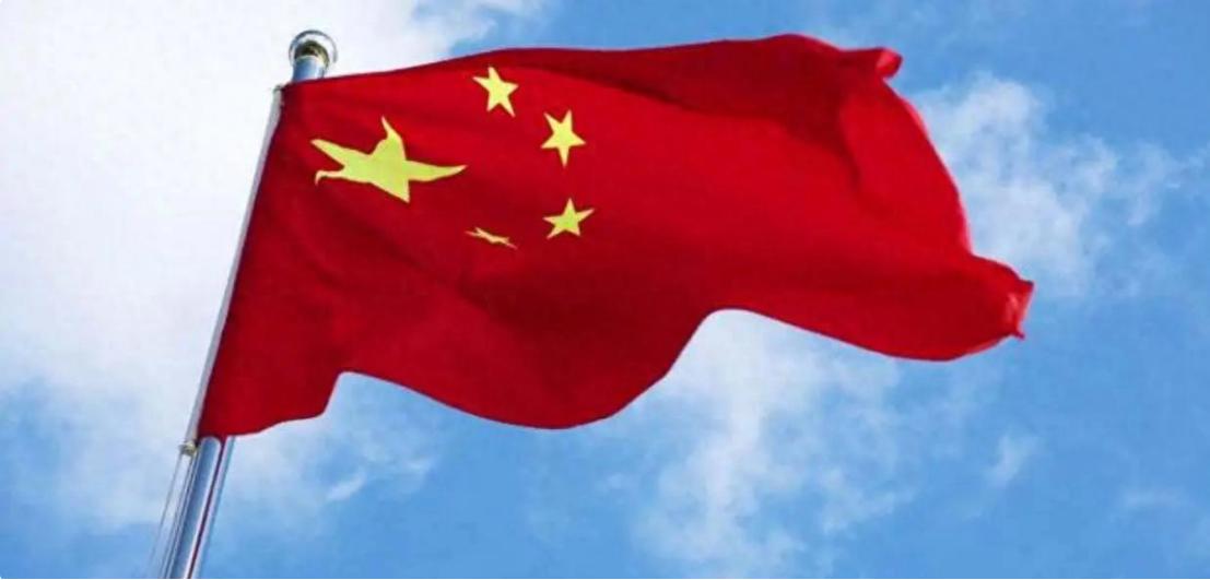 7月3日，八一大楼里的这场晋衔仪式，释放出的信号不只是两位军官佩戴上将军衔那么简