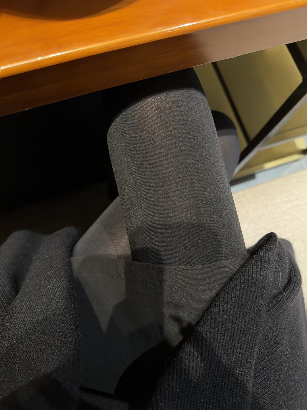 再也不穿黑色了！都说像秋裤