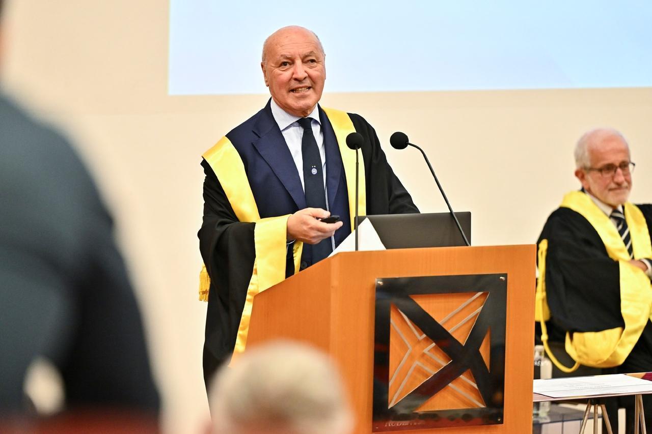 现在来看，马洛塔还是马洛塔，去年夏天的操作没有黑点。回想赛季初，一片哀鸿遍野，现