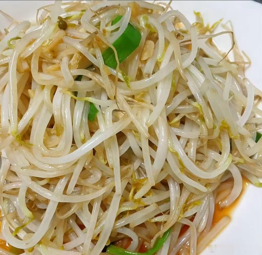 终于明白火锅店不爱洗豆芽的原因了自己弄都没有摘干净过。​​​